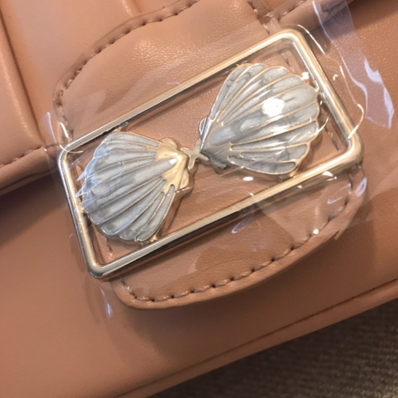 NWT TOPSHOP purse w/ chain strap and seashell closure - Picture 8 of 8